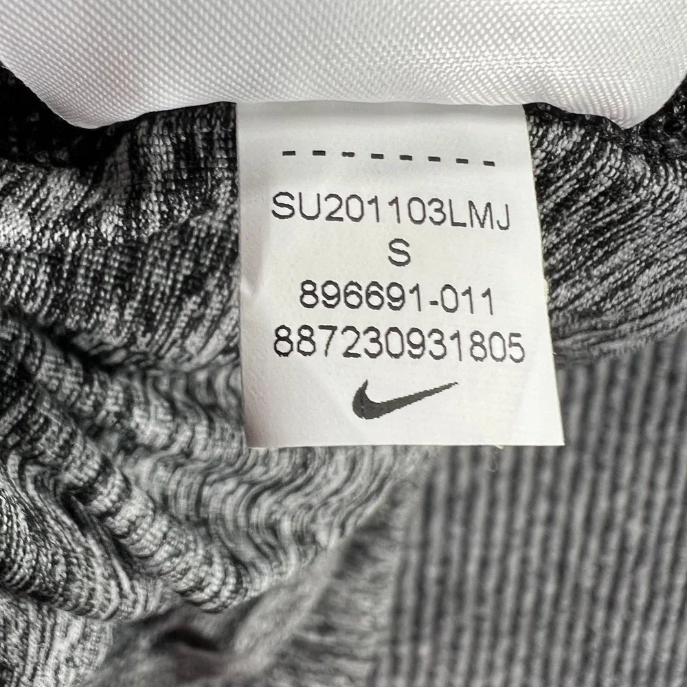 Nike pullover shirt
